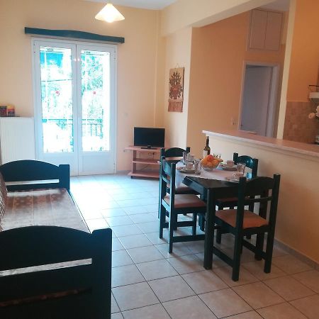 Konstantinos Apartments Agia Efimia 외부 사진