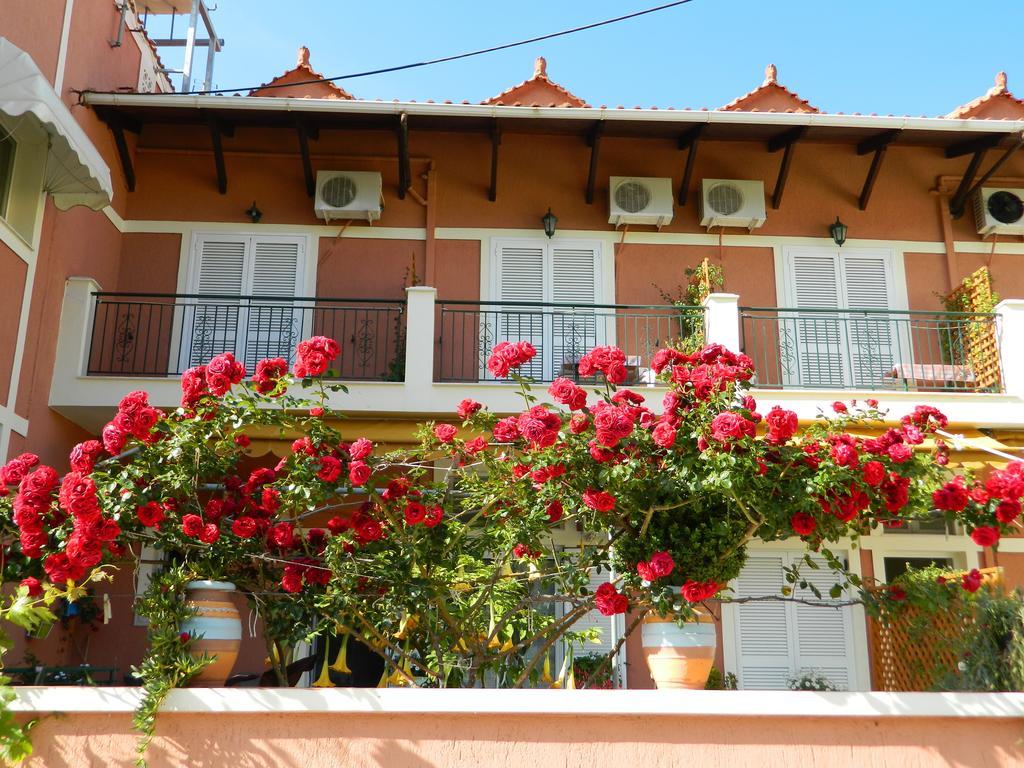 Konstantinos Apartments Agia Efimia 외부 사진
