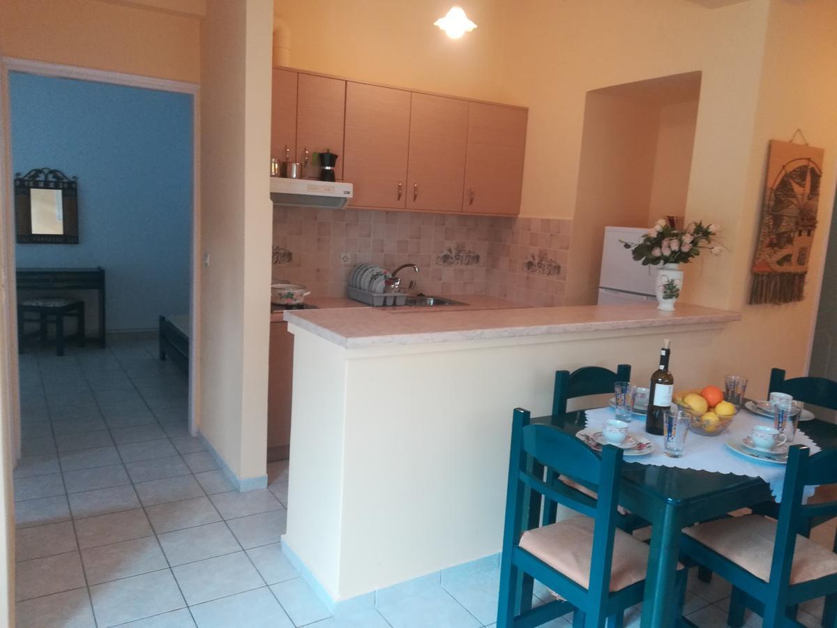 Konstantinos Apartments Agia Efimia 외부 사진