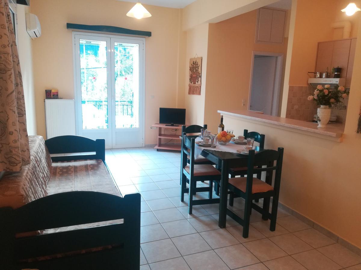 Konstantinos Apartments Agia Efimia 외부 사진