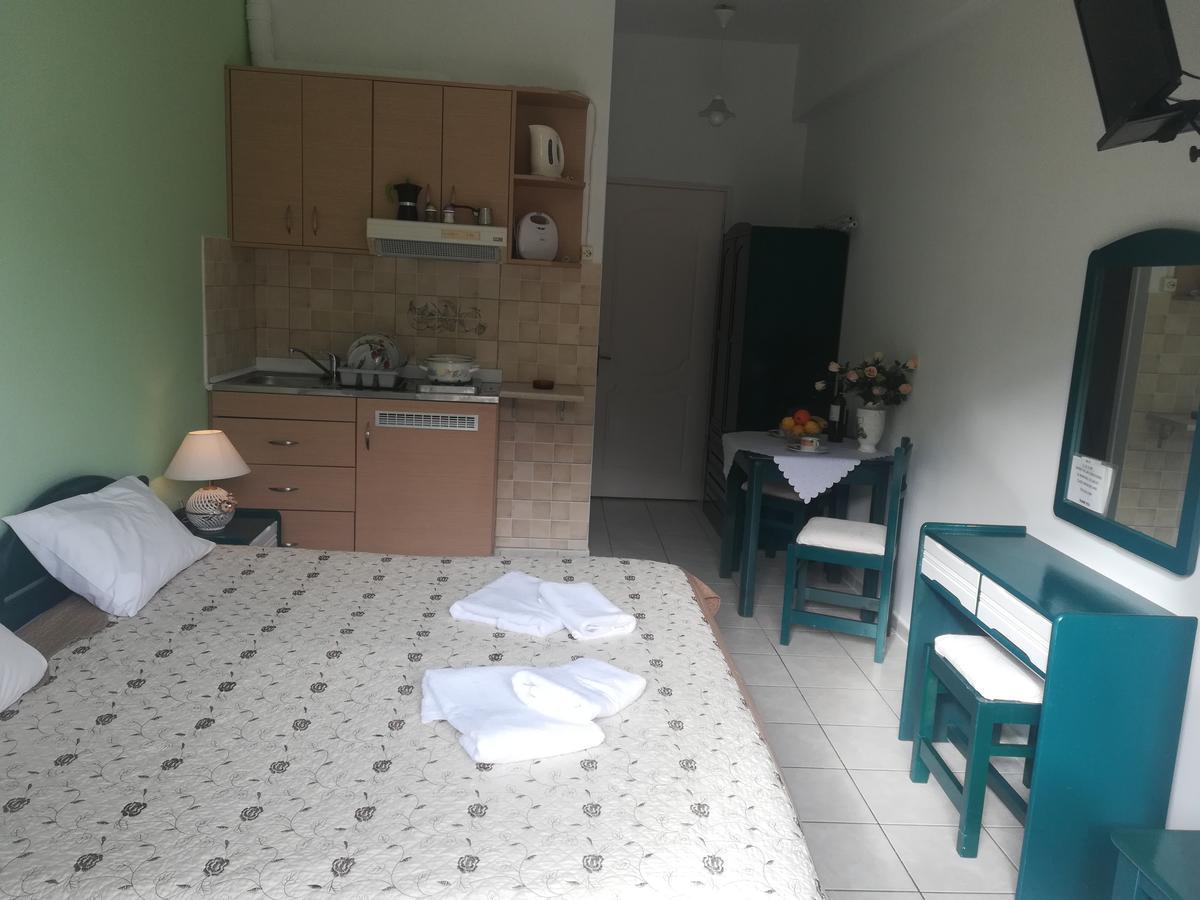 Konstantinos Apartments Agia Efimia 외부 사진