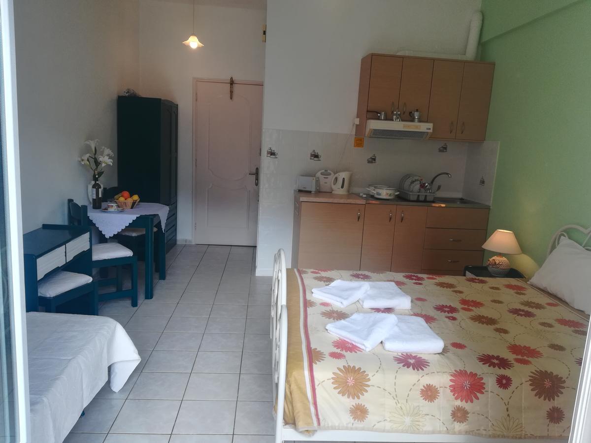 Konstantinos Apartments Agia Efimia 외부 사진