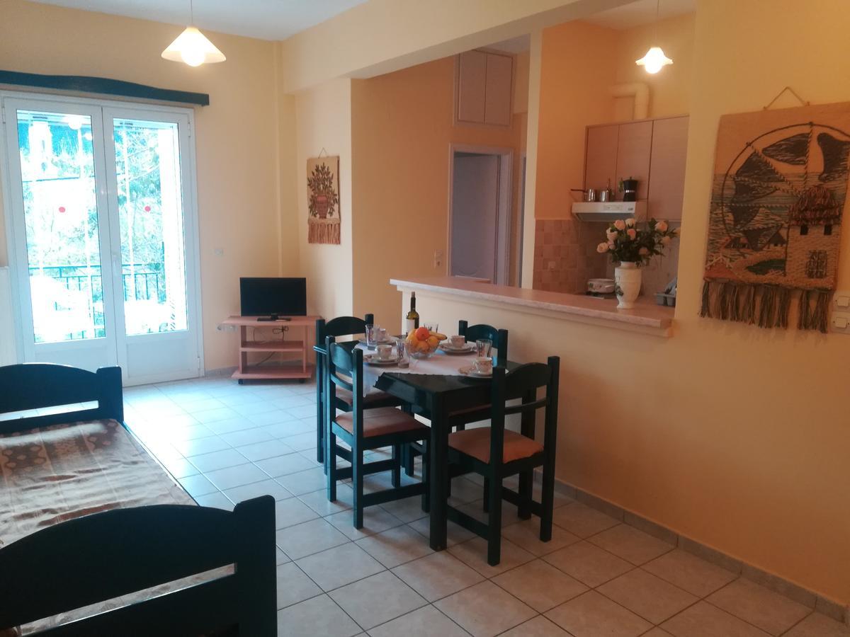 Konstantinos Apartments Agia Efimia 외부 사진