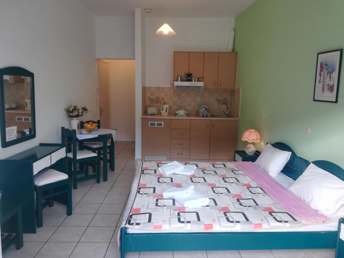 Konstantinos Apartments Agia Efimia 외부 사진
